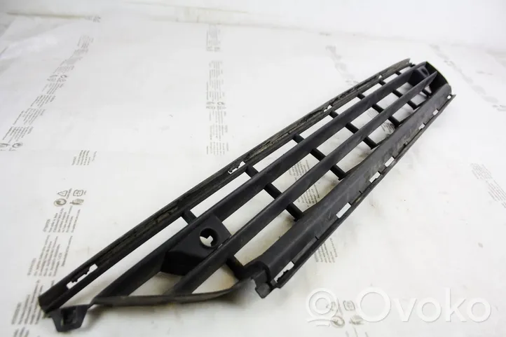 Volvo XC60 Front bumper lower grill 31323775