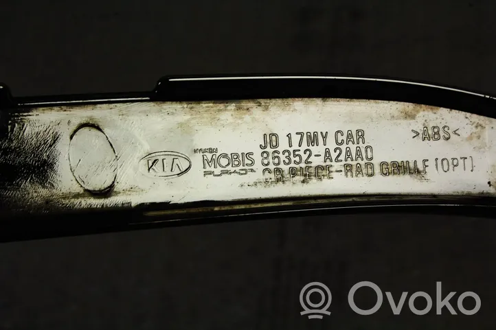 KIA Ceed Maskownica / Grill / Atrapa górna chłodnicy 86352a2aa0