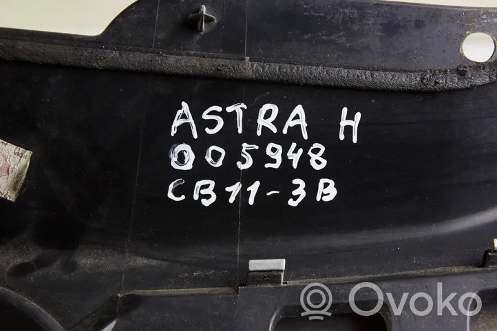Opel Astra H Grotelės viršutinės 95653704