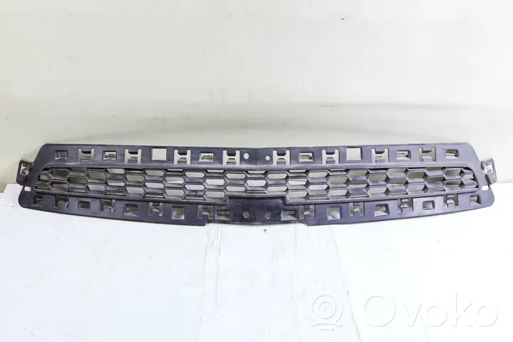 Chevrolet Malibu Front grill 20768828