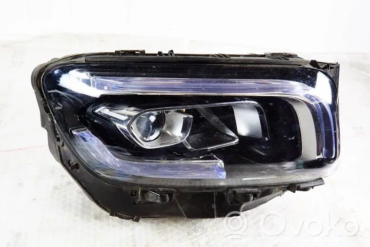 Mercedes-Benz GLB x247 Lampa przednia a2479062005