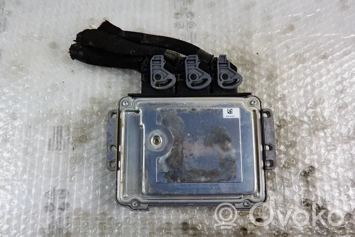 Renault Master II Engine control unit/module 0281013364