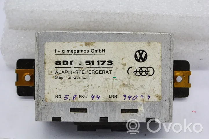 Audi A4 S4 B5 8D Inne komputery / moduły / sterowniki 8d0951173