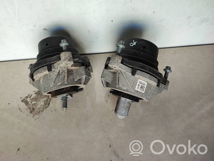 BMW 4 F32 F33 Supporto di montaggio del motore 6787663