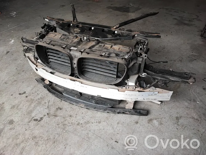 BMW 7 F01 F02 F03 F04 Części i elementy montażowe 7183854