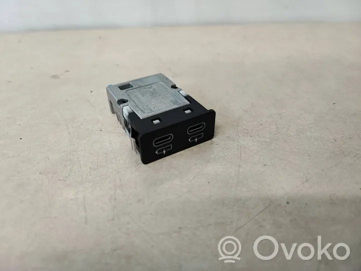 BMW 4 G22 G23 G24 G26 Connecteur/prise USB 5a84160