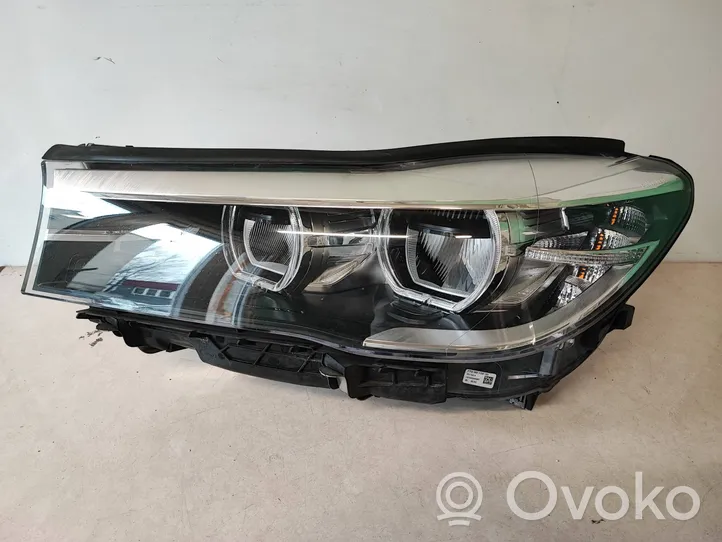 BMW 7 G11 G12 Lampa przednia 7408719