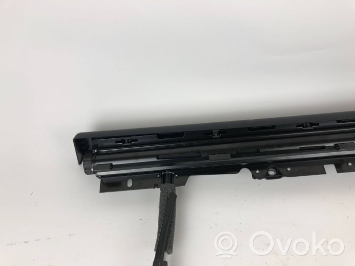 Maserati Levante Tendina/parasole del finestrino della portiera posteriore 088220001701