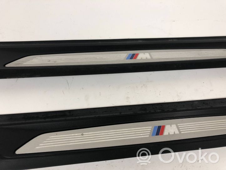 BMW 3 GT F34 Copertura del rivestimento del sottoporta anteriore 9051037