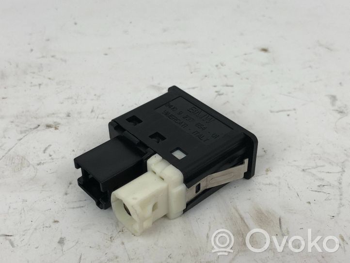 BMW X6 E71 USB-pistokeliitin 9237654