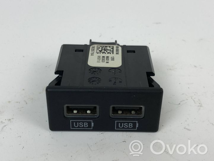 Dodge Durango Connettore plug in USB 68145567AB