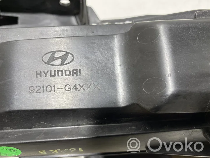 Hyundai i30 Priekinis žibintas 92101G4XXX