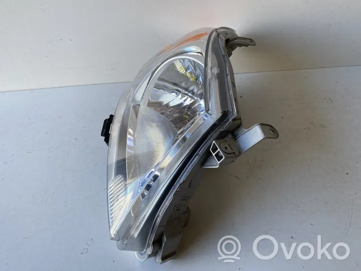 Toyota Hilux (AN10, AN20, AN30) Lampa przednia 10016517