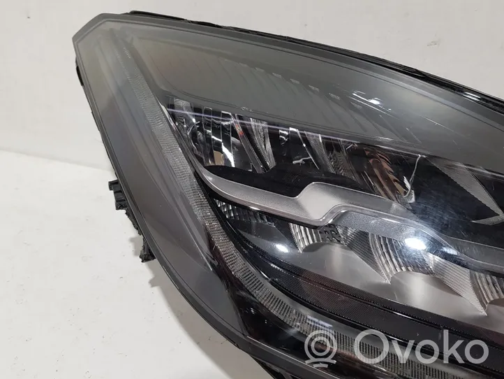 Jaguar E-Pace Lampa przednia M9C313W029BB