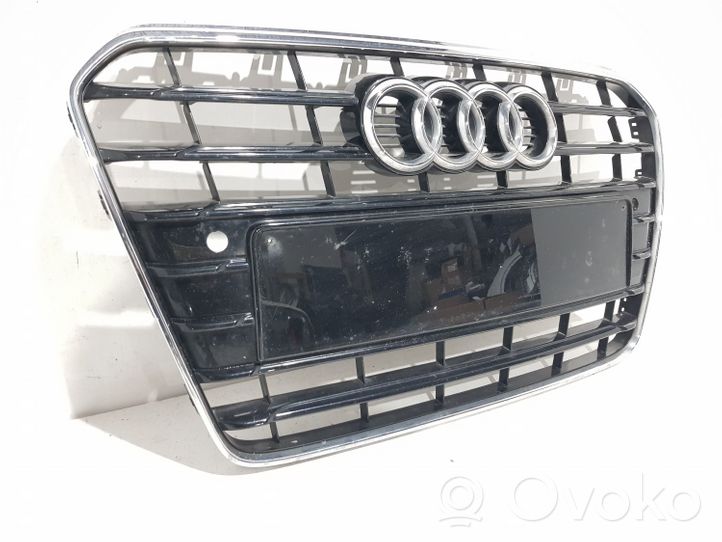 Audi A5 8T 8F Верхняя решётка 8T0853651G