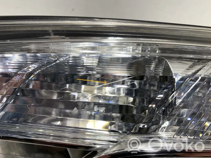 Chevrolet Trax Lampa przednia 25961800