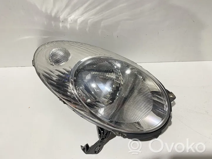 Nissan Micra Headlight/headlamp 26010BC500