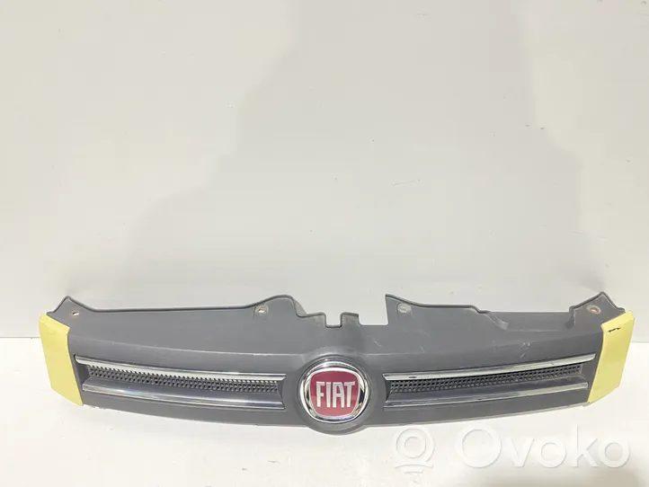 Fiat Panda II Front bumper upper radiator grill 735353899