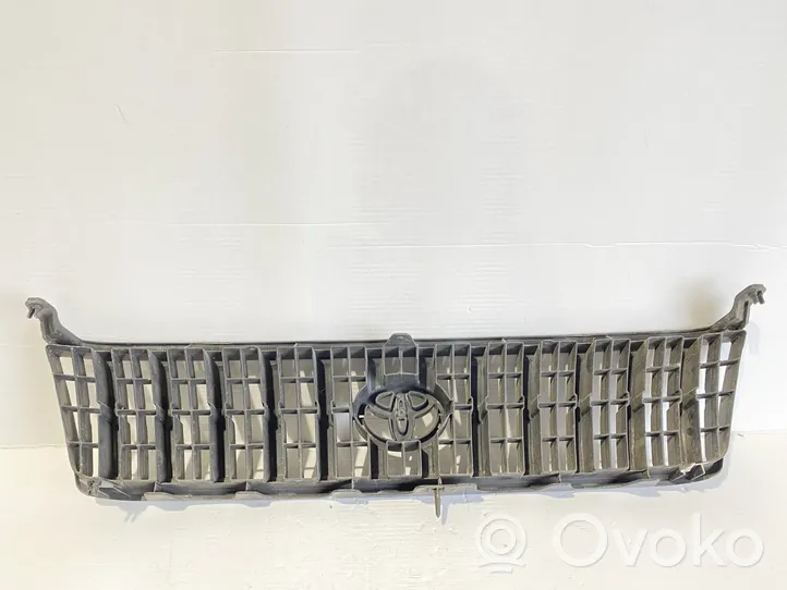 Toyota Land Cruiser (HDJ90) Maskownica / Grill / Atrapa górna chłodnicy 5310060080