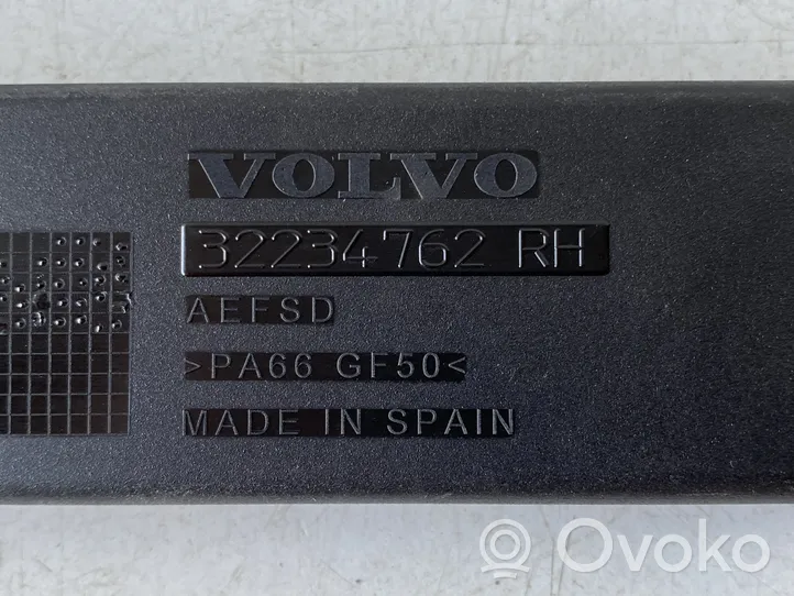 Volvo XC40 Supporto di montaggio del parafango 32234762