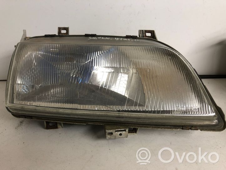 Volkswagen Sharan Lampa przednia 0301048302