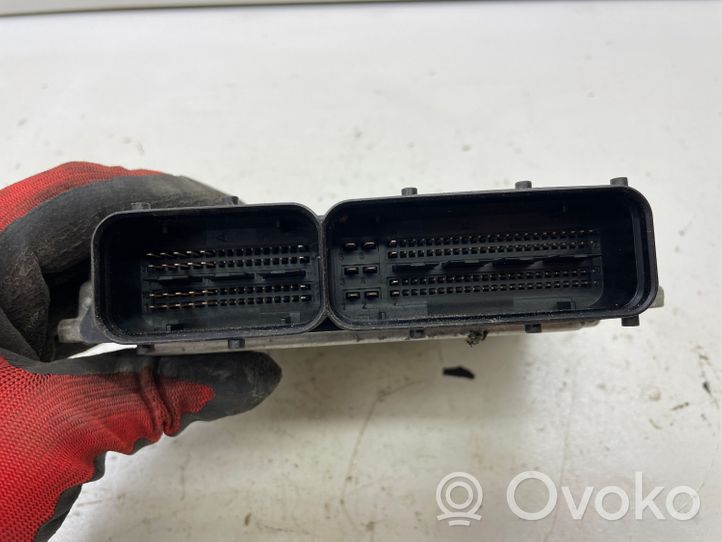 Volkswagen Golf V Sterownik / Moduł ECU 0281014116