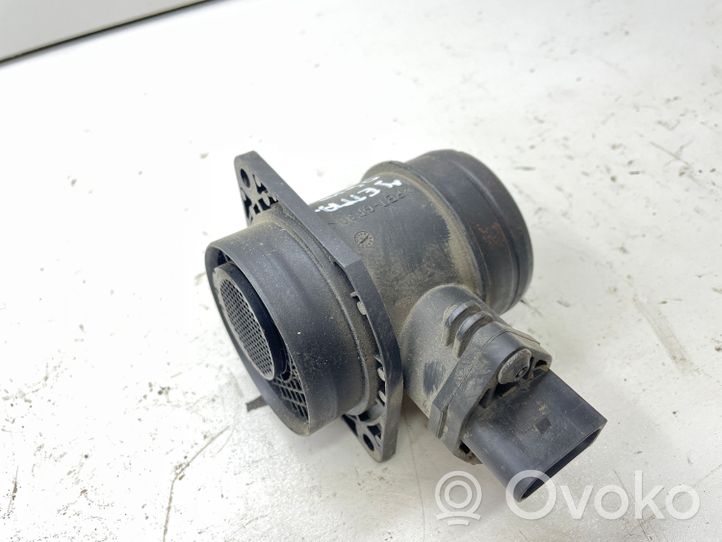 Volkswagen Golf V Przepływomierz masowy powietrza MAF 0281002531