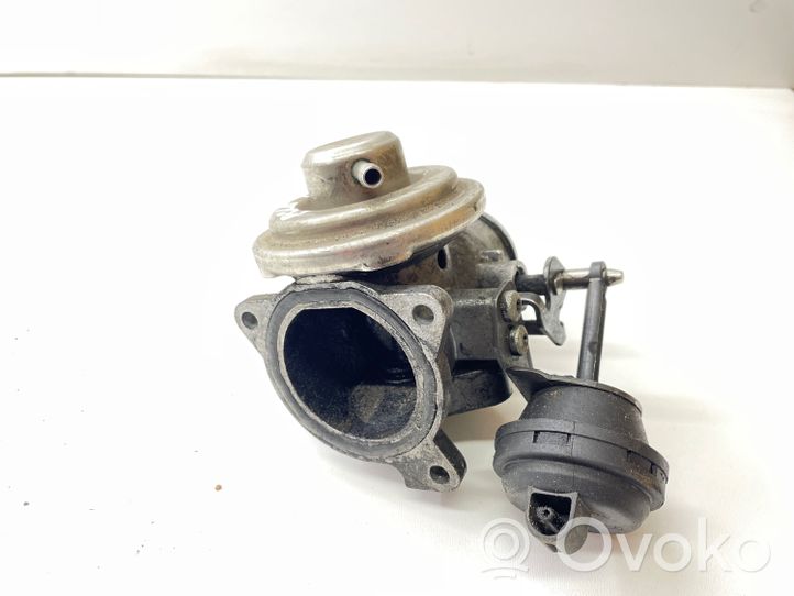 Volkswagen Polo III 6N 6N2 6NF EGR valve 038129637