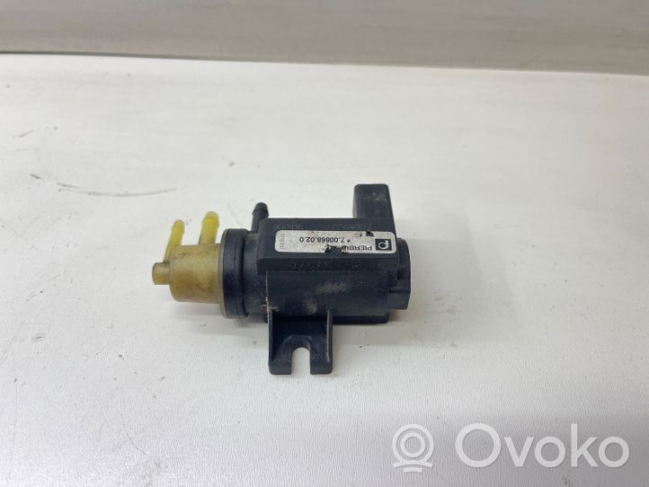 Volkswagen Polo IV 9N3 Vacuum valve 700868020