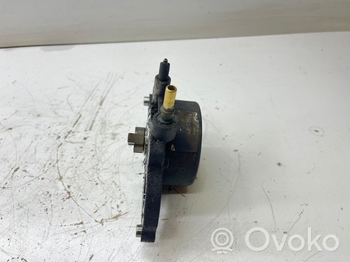 Opel Meriva A Vacuum pump 