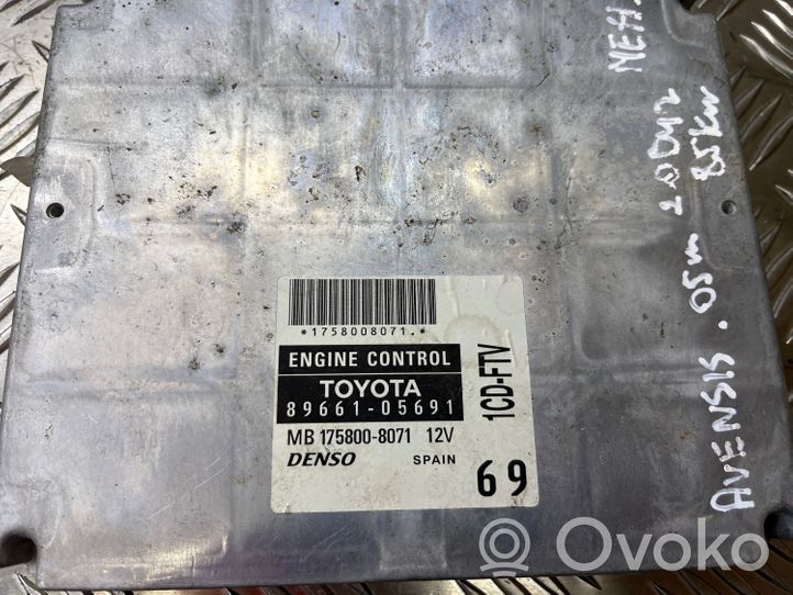 Toyota Avensis T250 Moottorin ohjainlaite/moduuli 8966105691