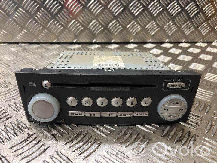 Mitsubishi Colt Panel / Radioodtwarzacz CD/DVD/GPS MR587702HA