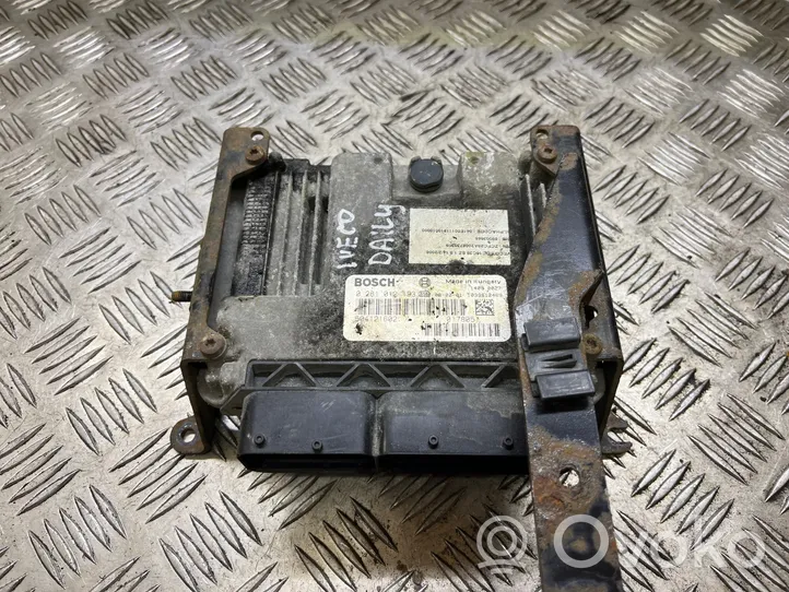 Iveco Daily 35 - 40.10 Calculateur moteur ECU 0281012193