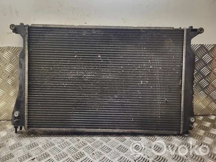 Toyota Corolla Verso E121 Dzesēšanas šķidruma radiators PA66GF30