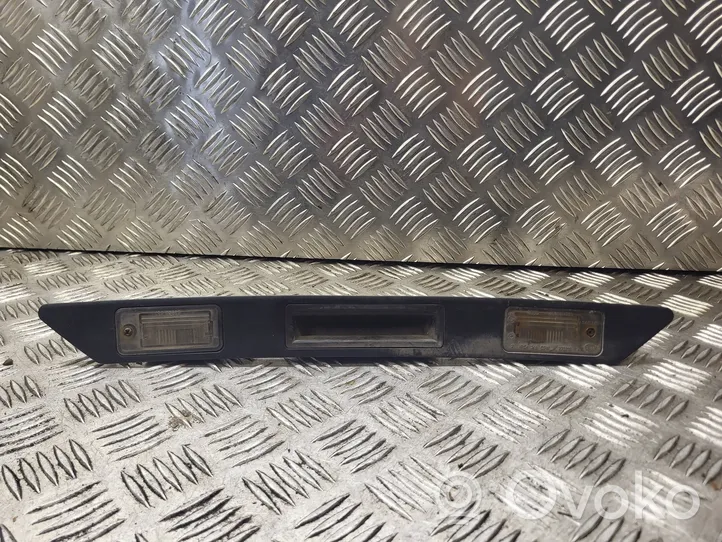 Audi A4 S4 B7 8E 8H Trunk door license plate light bar 8P48275743FZ