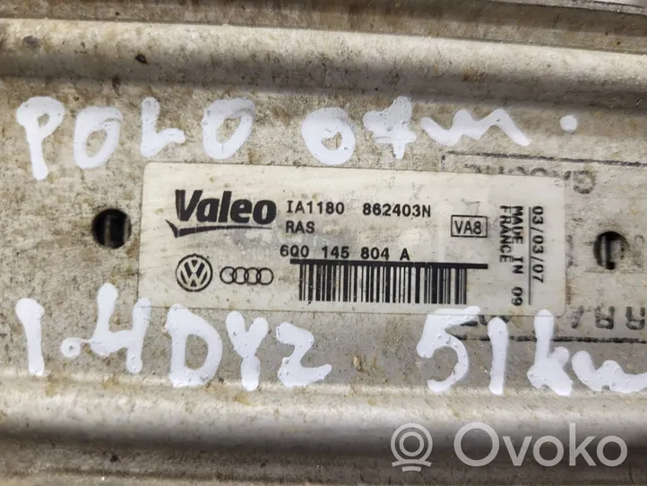 Volkswagen Polo IV 9N3 Chłodnica powietrza doładowującego / Intercooler 862403N