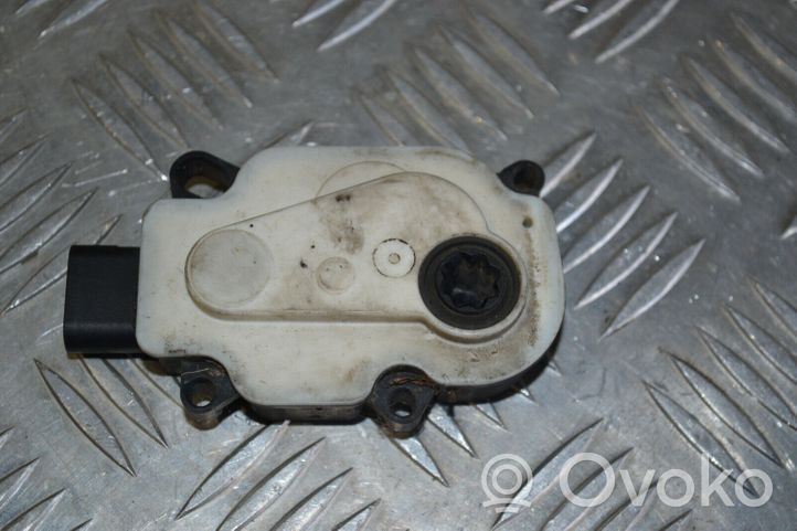 Opel Astra J Attuatore/motore della valvola del collettore di aspirazione 6466R300