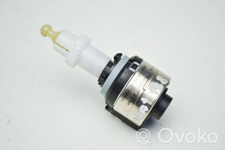 Volkswagen PASSAT B8 Headlight level adjustment motor PL35LA24AFA0