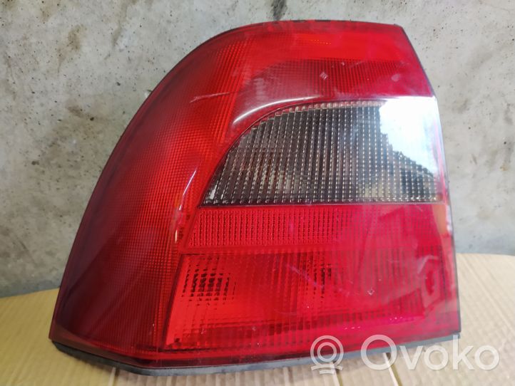 Opel Vectra B Lampa tylna 62144