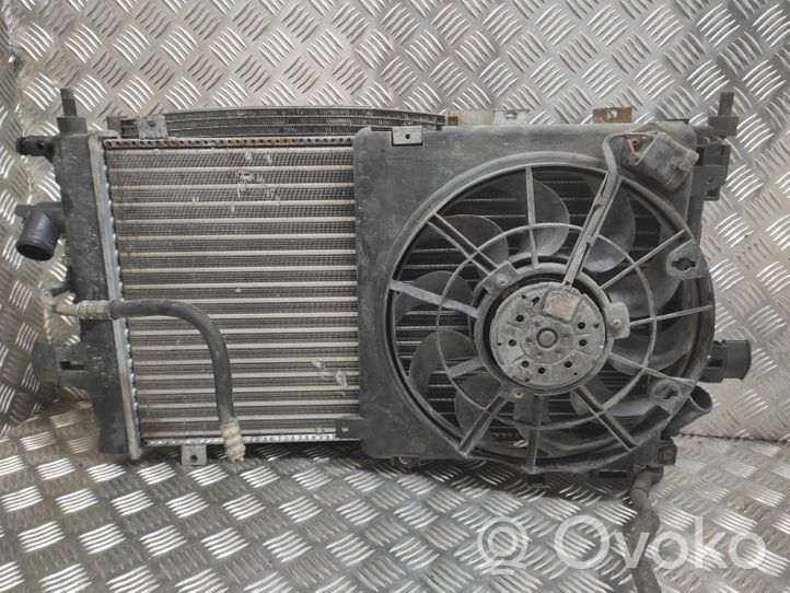 Opel Astra H Set del radiatore 0130303957