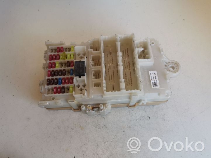 Honda HR-V Módulo de fusible 747048360W