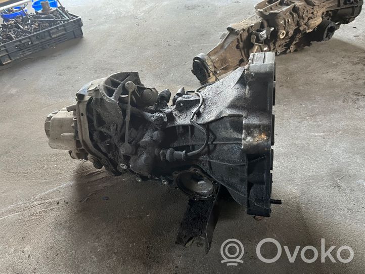 Audi A6 S6 C5 4B Mechaninė 6 pavarų dėžė ARX