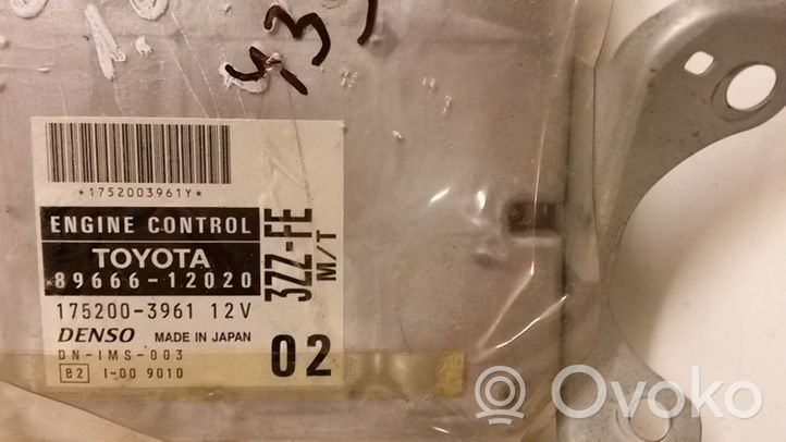 Toyota Corolla E110 Kit centralina motore ECU e serratura 8966612020