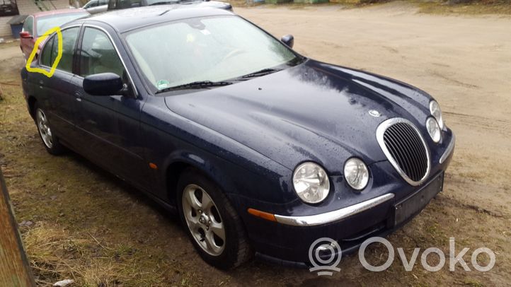 Jaguar S-Type Fenêtre latérale vitre arrière 