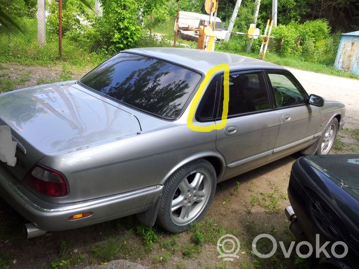 Jaguar XJ X308 Luna/vidrio traseras 