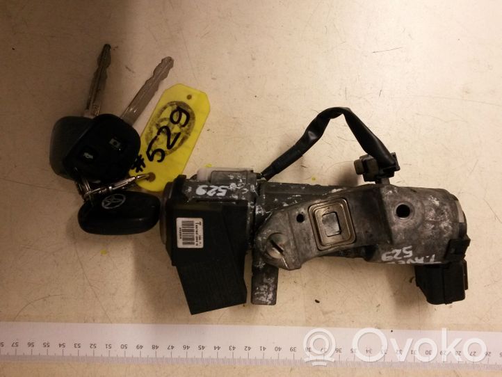 Toyota Avensis T250 Kit centralina motore ECU e serratura 8966105C71