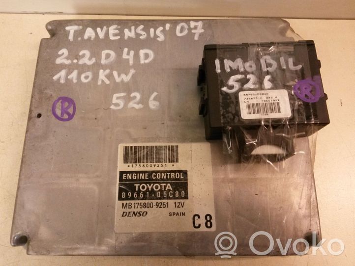 Toyota Avensis T250 Kit centralina motore ECU e serratura 8966105C80