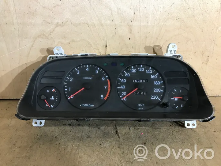 Toyota Corolla E100 Compteur de vitesse tableau de bord 832001E061