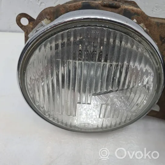 BMW 5 E28 Lampa przednia 24455R20