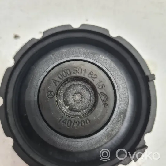 Mercedes-Benz ML W164 Vase d'expansion / bouchon de réservoir de liquide de refroidissement A0005018215